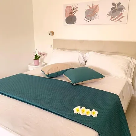 Jolie Bed & Breakfast *